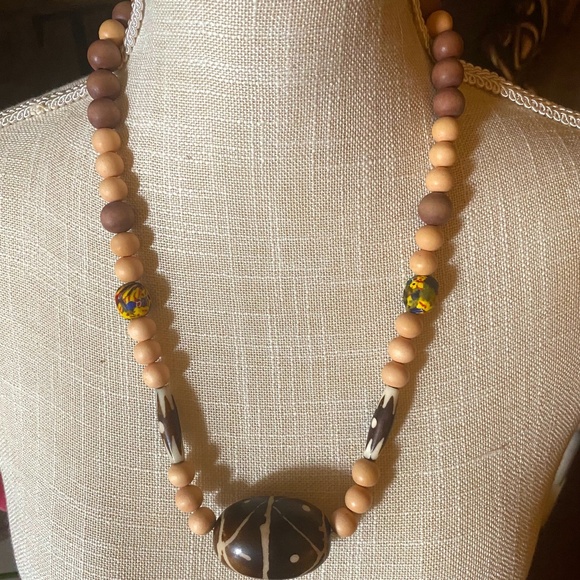 DANGO - Picture 1 of 6